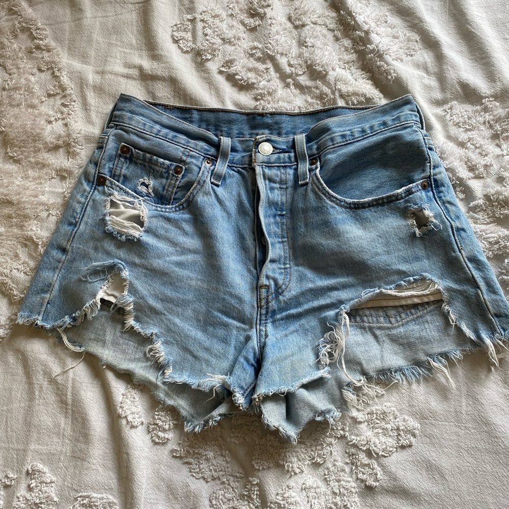 Levi's 501 Light Blue Distressed Jean Shorts cut off summer  cowgirl bohochic